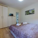 빌라 Pave - Six-bedroom With Terrace And Swimming Pool Dubravka