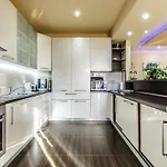빌라 Pave - Six-bedroom With Terrace And Swimming Pool