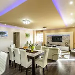 빌라 Pave - Six-bedroom With Terrace And Swimming Pool *