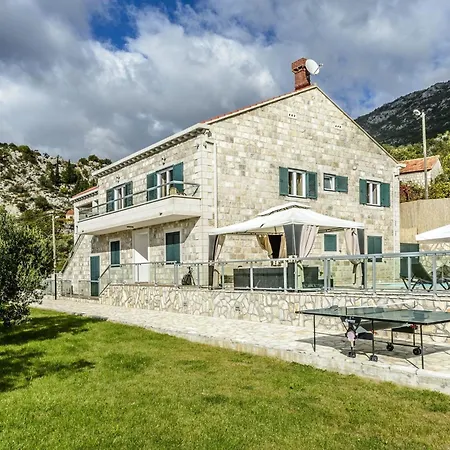 Pave - Six-bedroom With Terrace And Swimming Pool 빌라 *