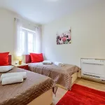 Pave - Six-bedroom With Terrace And Swimming Pool Vila Dubravka