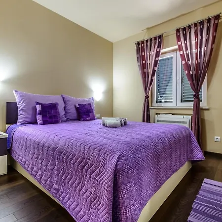 Villa Pave - Six-bedroom With Terrace And Swimming Pool *