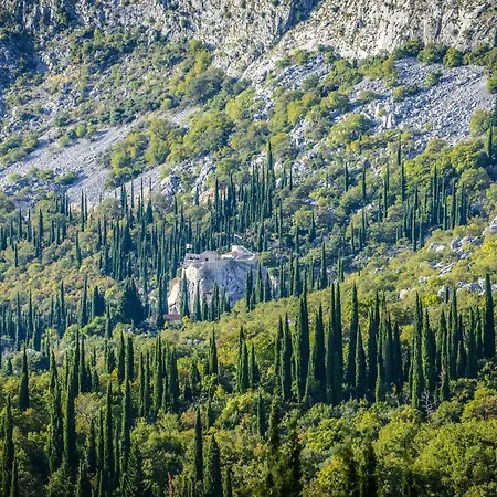 Pave - Six-bedroom With Terrace And Swimming Pool *