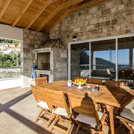 Pave - Six-bedroom With Terrace And Swimming Pool *