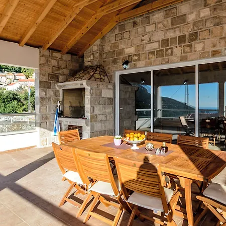 فيلة Pave - Six-bedroom With Terrace And Swimming Pool *