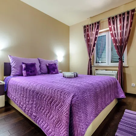 فيلة Pave - Six-bedroom With Terrace And Swimming Pool *