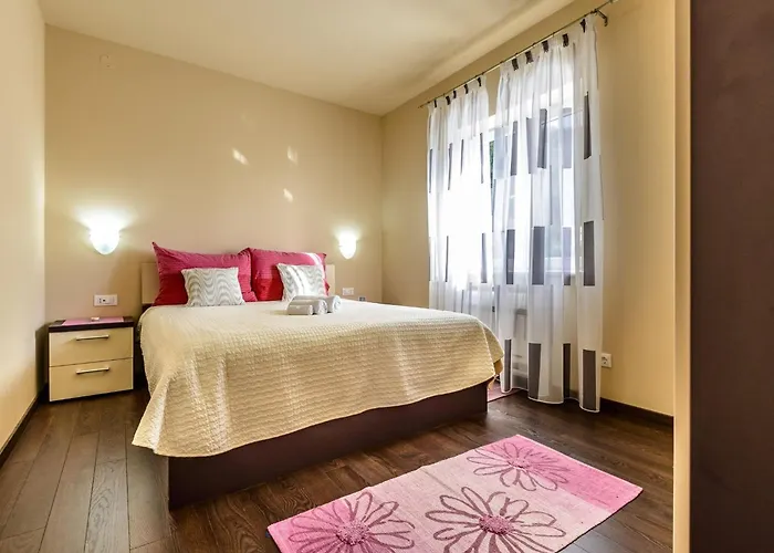 فيلة Pave - Six-bedroom With Terrace And Swimming Pool Dubravka