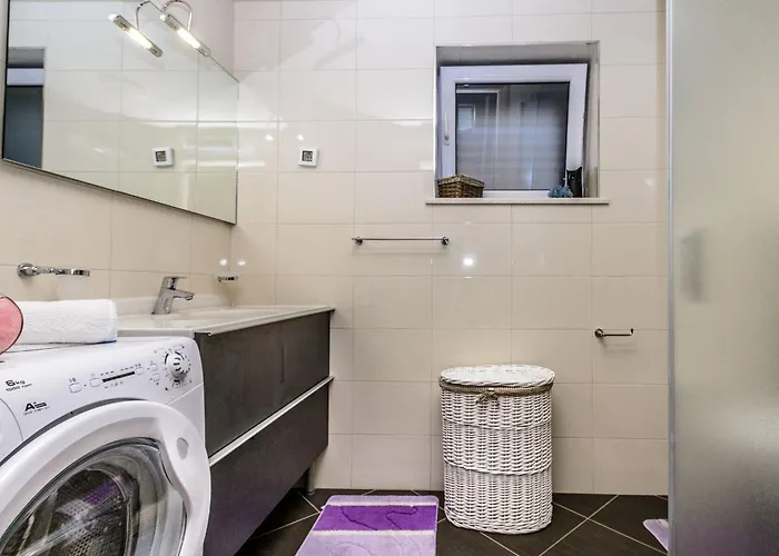 فيلة Pave - Six-bedroom With Terrace And Swimming Pool *