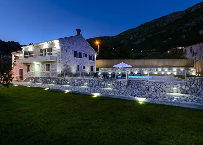 Pave - Six-bedroom With Terrace And Swimming Pool * Dubravka
