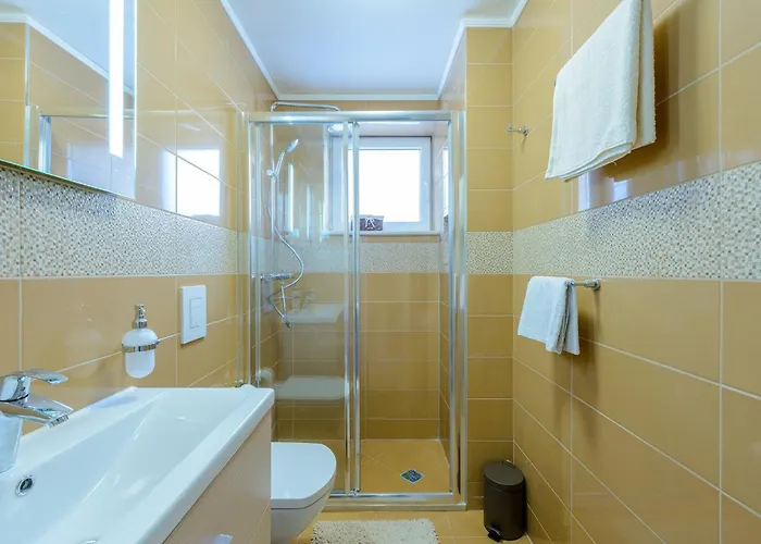 Pave - Six-bedroom With Terrace And Swimming Pool * Dubravka