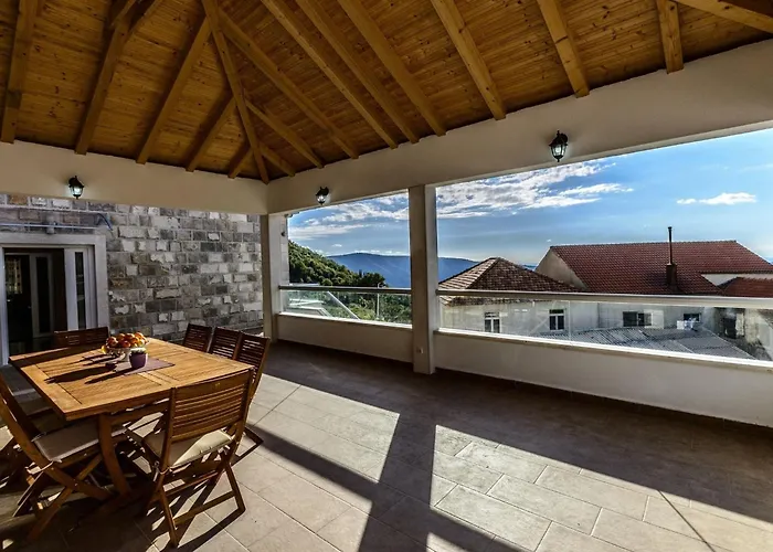 Pave - Six-bedroom With Terrace And Swimming Pool Dubravka